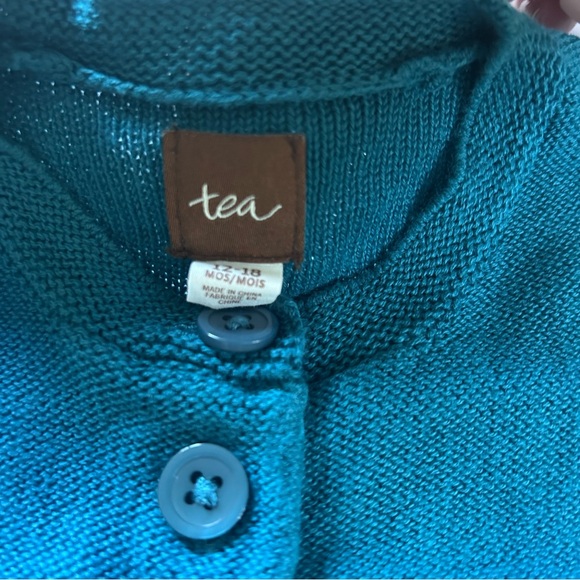 Tea Button-Up Crop Cardigan with Ruffled Sleeves - Picture 2 of 4